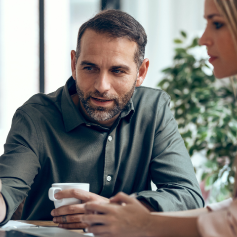 Cyber consultant and client 1200 x 627