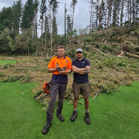 two guys at the kiwi burrow